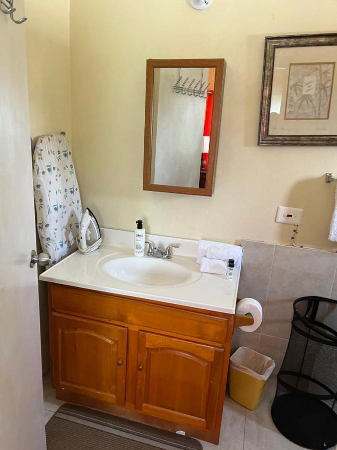 Cool Breeze Mobay Apartment Монтего Бей Екстериор снимка
